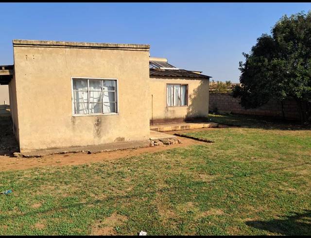 2 BEDROOM HOUSE FOR SALE IN BUHLE PARK